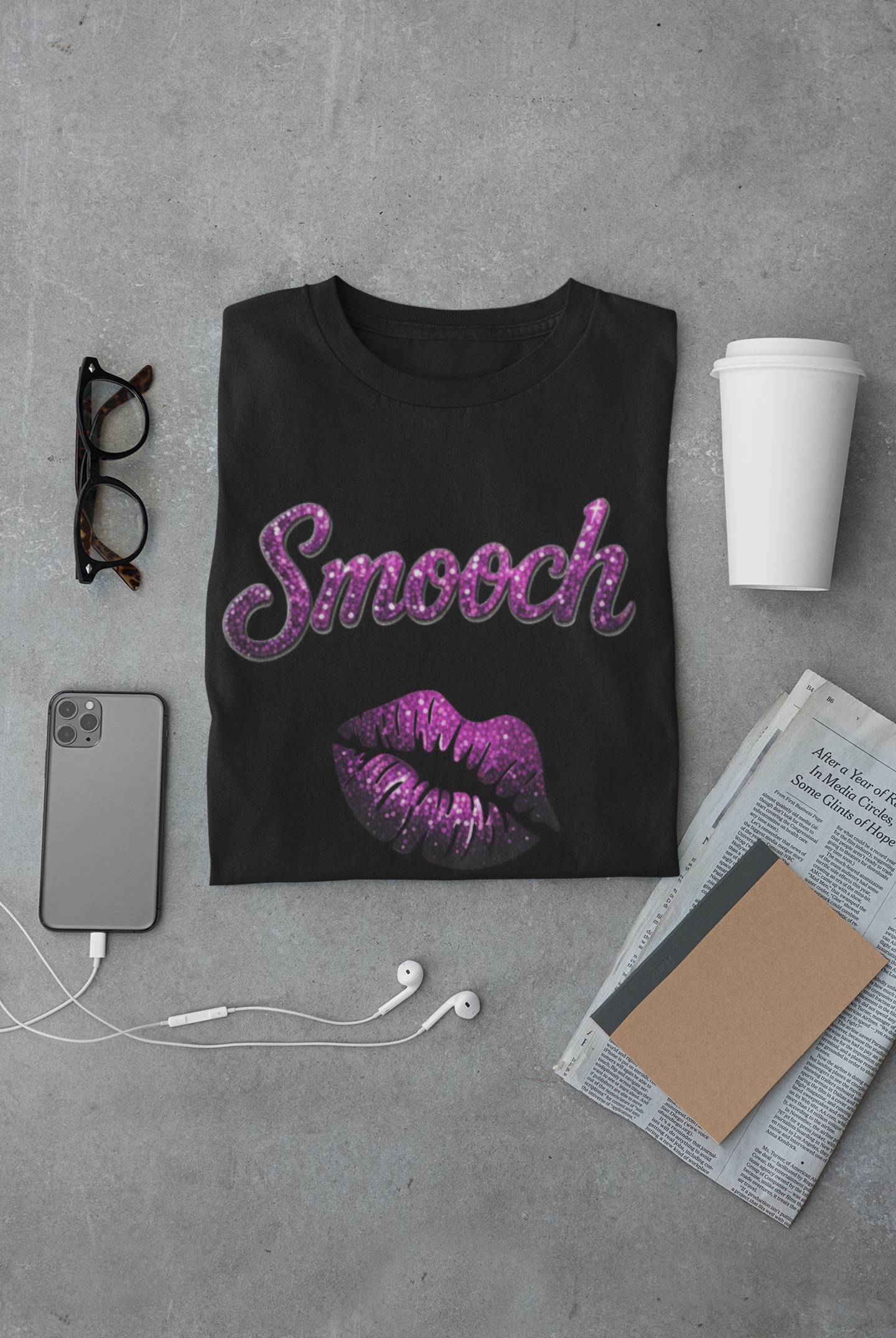 Women's T-shirt - Smooch pattern